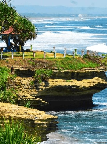 Pantai Batu Hiu